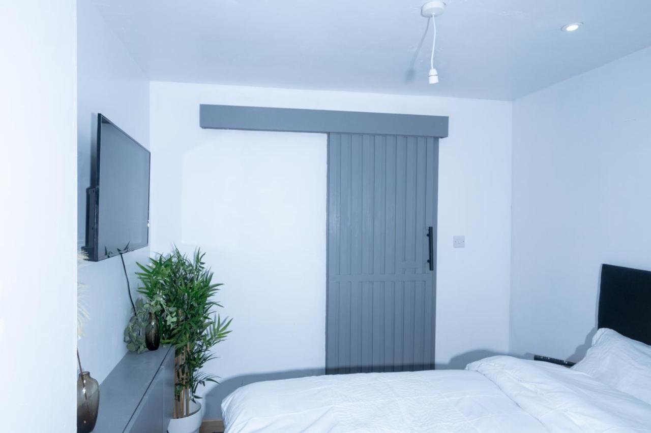 Double Room Oasis Stepps Extérieur photo